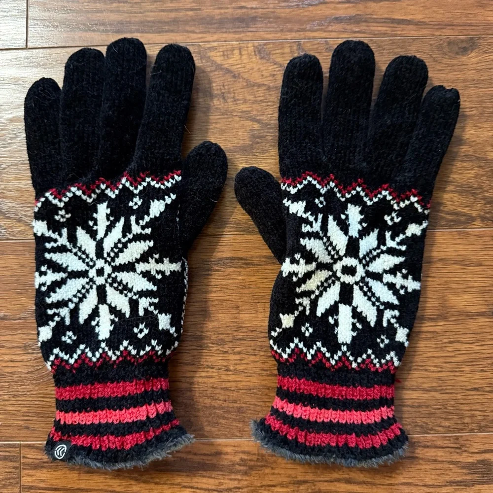 Isotoner Black and Red Knit Faux Fur Gloves with Snowflake Pattern